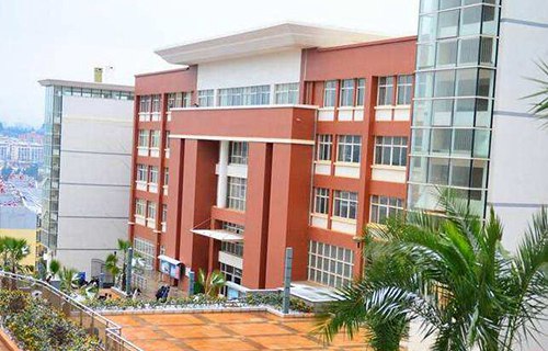 甘肃化工技工学校