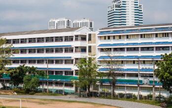 陕西渭阳技工学校