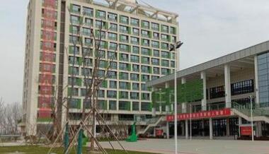 西安利君医药技工学校